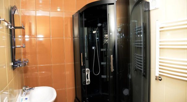 ELEGANT HOTEL