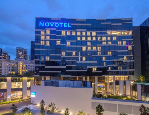 NOVOTEL STEVENS HOTEL