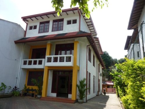THE COMFORT HOTEL