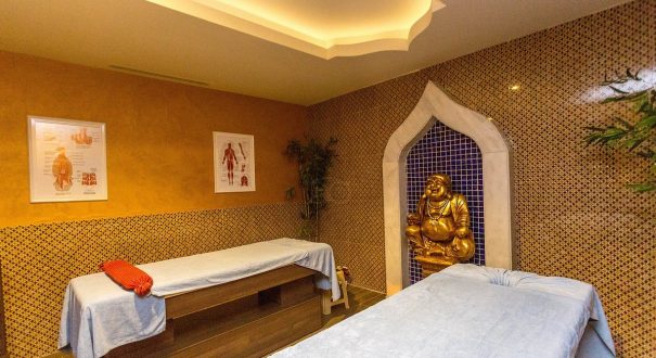 ROYAL TAJ MAHAL RESORT