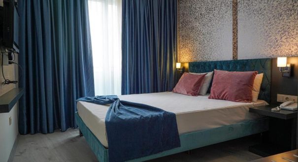 JURA HOTELS LARA