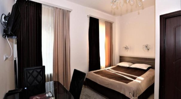 COMFORT HOUSE HOTEL
