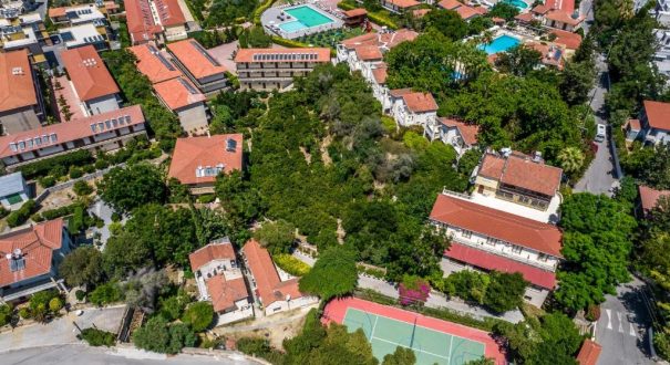 RIVERSIDE GARDEN RESORT HOTEL