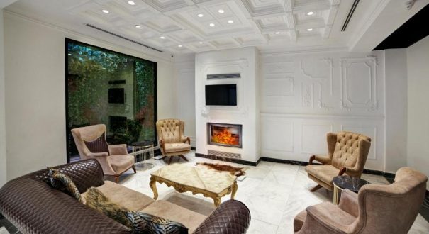WHITE MONARCH HOTEL
