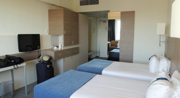 HOLIDAY INN VOROTA HOTEL