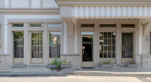 PIAZZA HOTEL