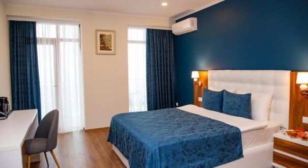 AQUA APARTMENTS HOTEL
