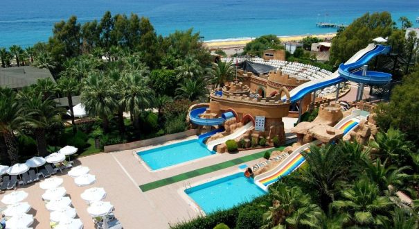 DELPHIN DELUXE HOTEL