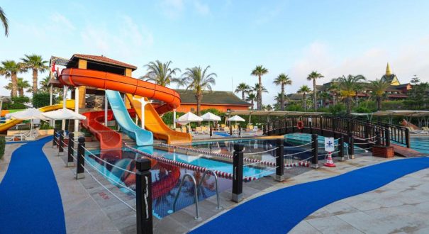 CRYSTAL FAMILY HOTEL