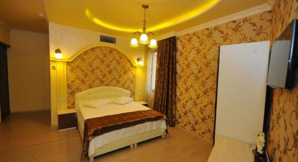 IBERIA HOTEL