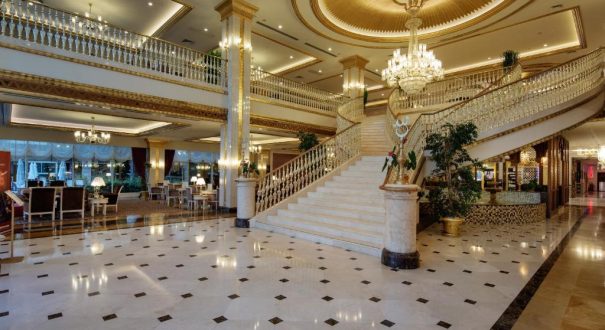 CRYSTAL PALACE HOTEL