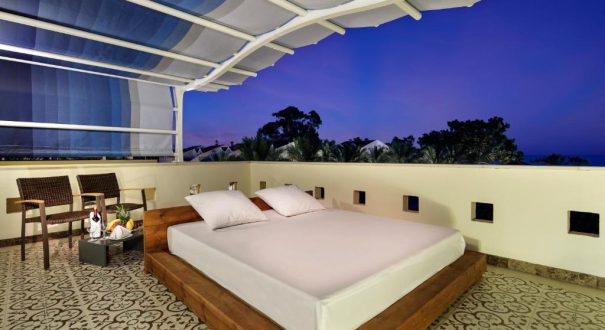 CRYSTAL AURA HOTEL