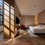 RADISSON RED HOTEL