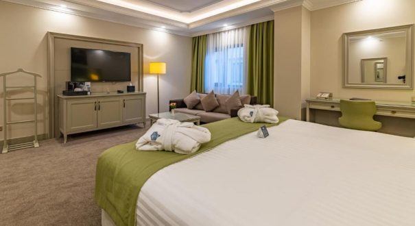 LONDON 1889 HOTEL