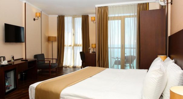 CORNER INN HOTEL