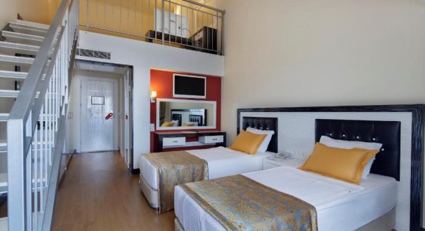 SENZA THE INN HOTEL