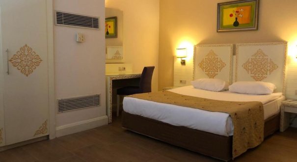 CRYSTAL ADMIRAL HOTEL