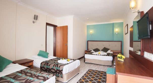 CONCORDIA CELES HOTEL