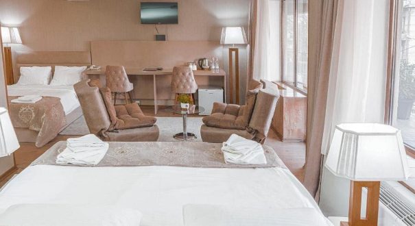 PINO VERE HOTEL