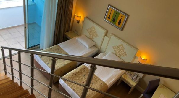 CRYSTAL ADMIRAL HOTEL