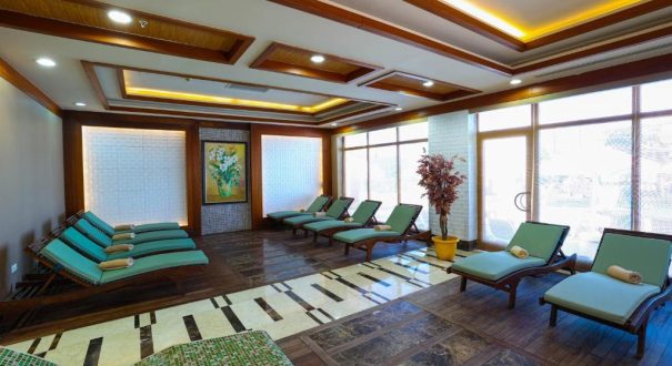 CRYSTAL FAMILY HOTEL