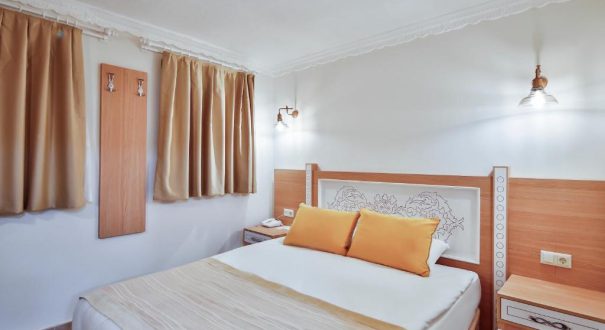 CRYSTAL COLOURS HOTEL