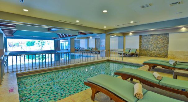 CRYSTAL FAMILY HOTEL