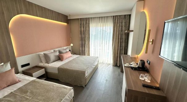 LOCEANICA BEACH HOTEL