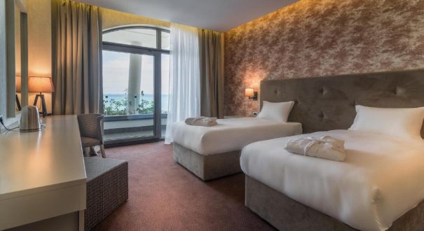 GRAND GLORIA HOTEL