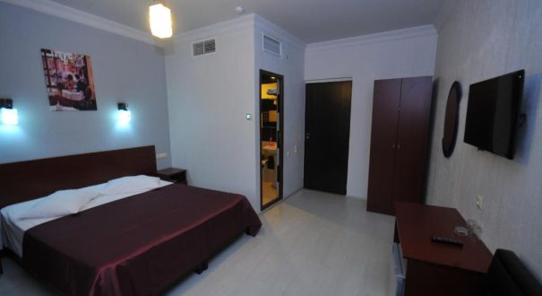 IBERIA HOTEL