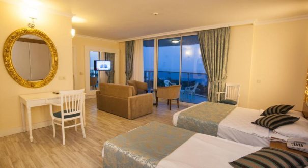 CONCORDIA CELES HOTEL