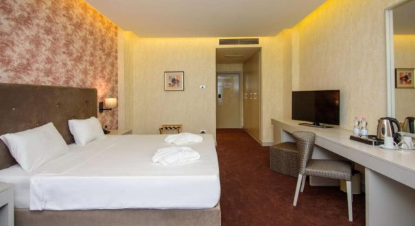 GRAND GLORIA HOTEL