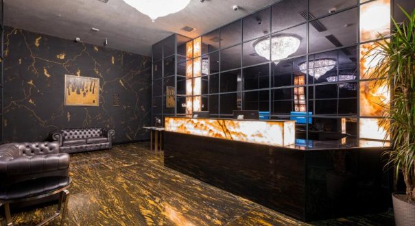 ONYX HOTEL