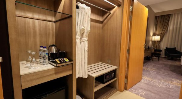 BEST WESTERN M FOUR HOTEL