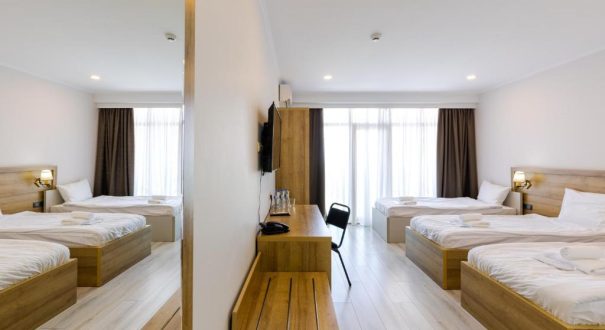 AQUA APARTMENTS HOTEL