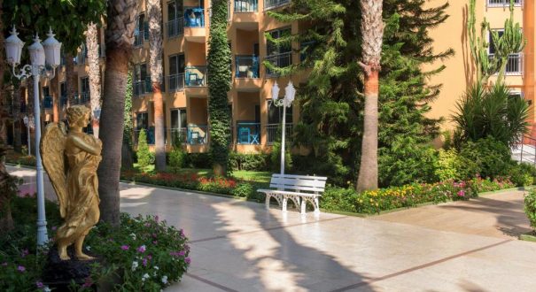DELPHIN BOTANIK HOTEL