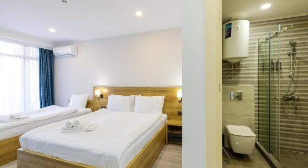 AQUA APARTMENTS HOTEL