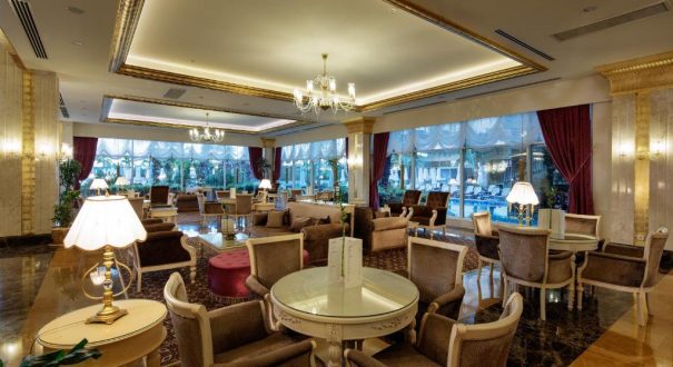 CRYSTAL PALACE HOTEL