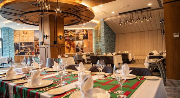 ARNOR DELUXE HOTEL
