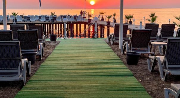 CATAMARAN RESORT HOTEL
