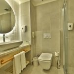 CRYSTAL LAND OF PARADISE HOTEL