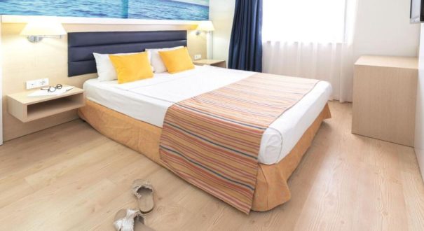 CLUB AQUA PLAZA HOTEL