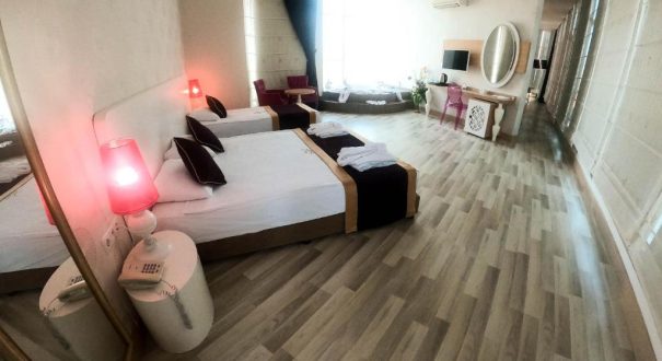 RAYMAR RESORT HOTEL