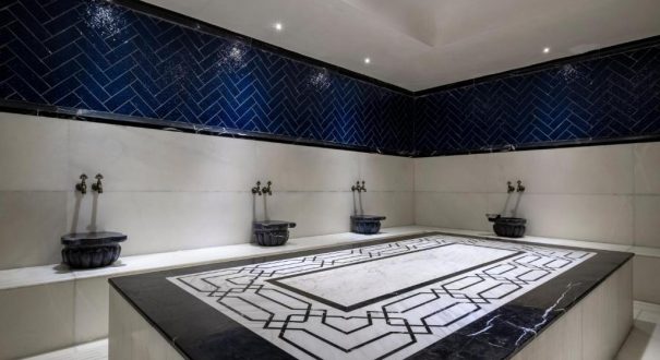 RUBI PLATINUM SIGN HOTEL