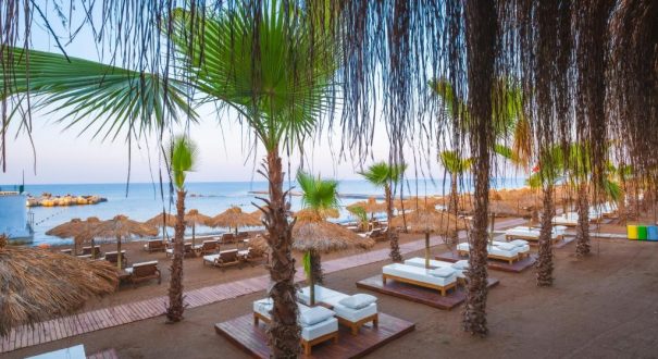RUBI PLATINUM SIGN HOTEL