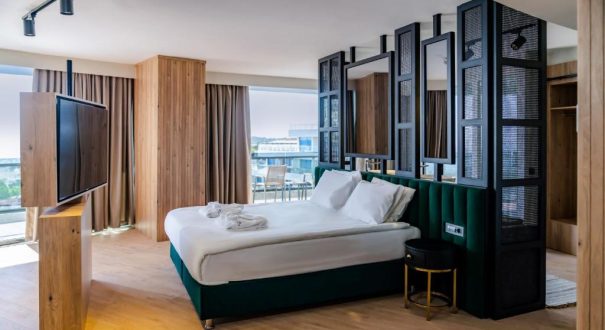 ALARCHA HOTEL