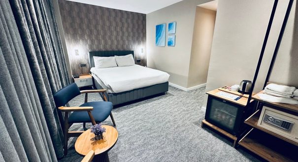 REXEE HOTEL