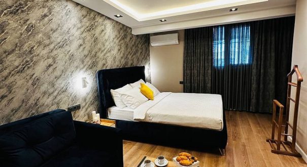REXEE HOTEL