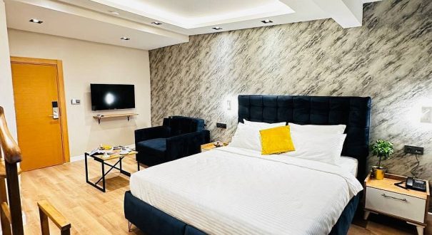 REXEE HOTEL