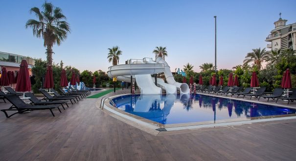 NOXINN DELUXE HOTEL